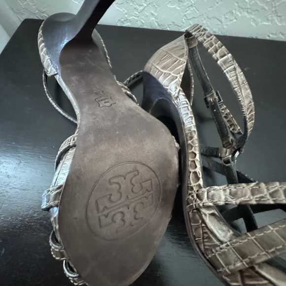 NWOT - Tory Burch Brown Leather Elizabeth Crocodile Heels Women's Size 7 - Picture 6 of 7